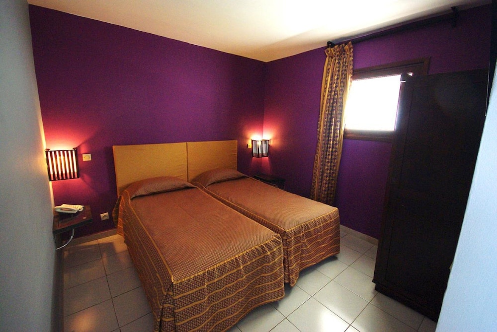 EL PUEBLO TAMLELT 10/50