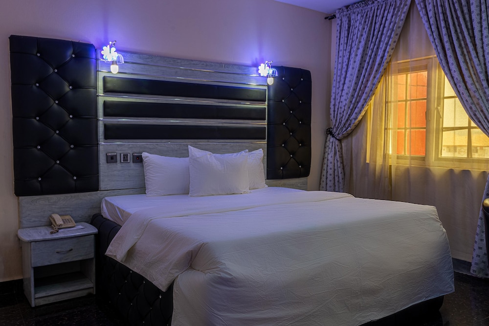 Hotel de Bently 18/50