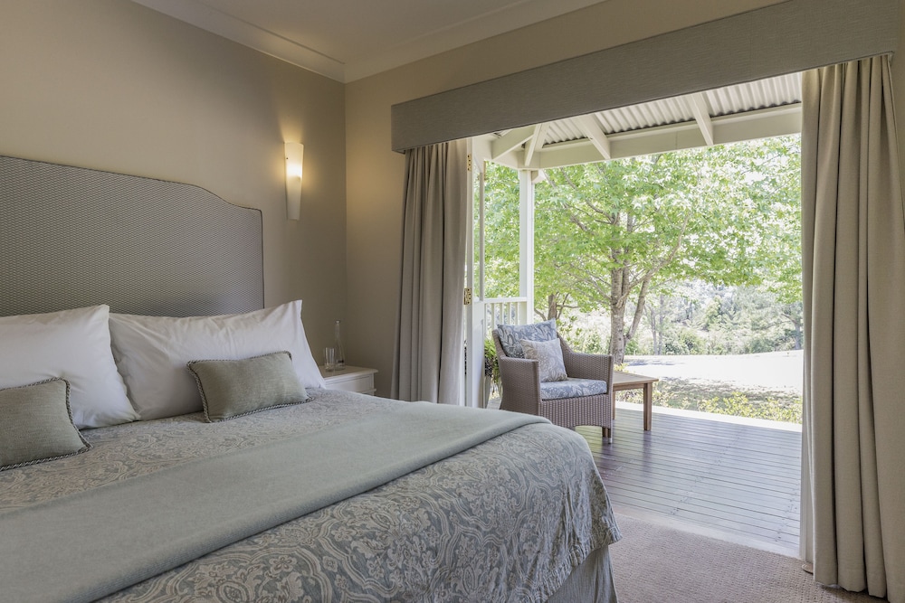 Executive, King Bed