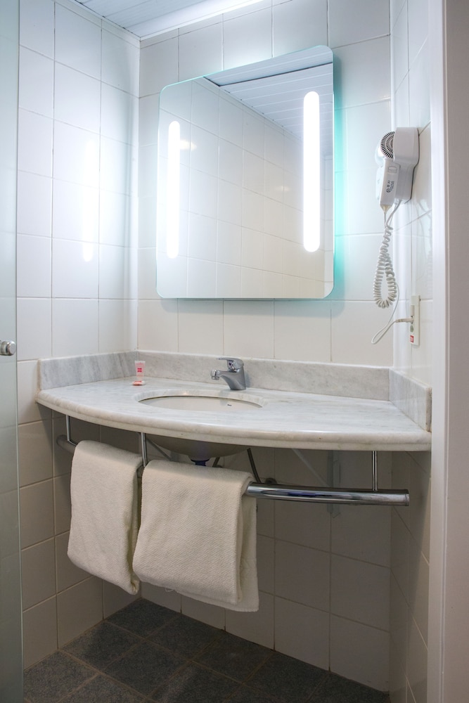 Ibis Aracatuba 46/48