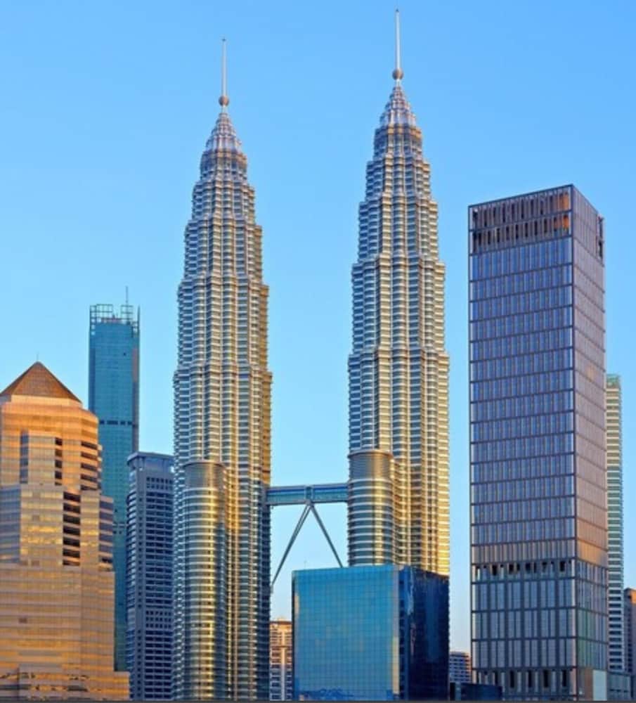 Tropicana The Residences KLCC by Luxury Suites 29/35