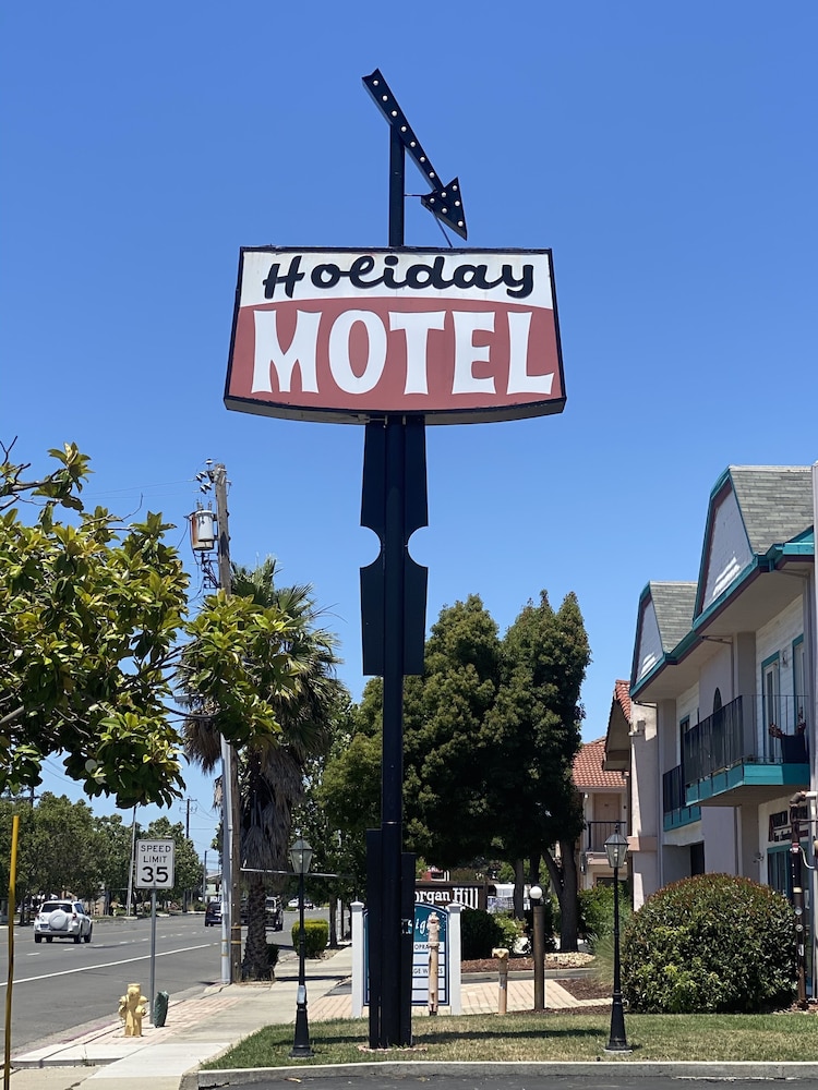 Holiday Motel 1/16