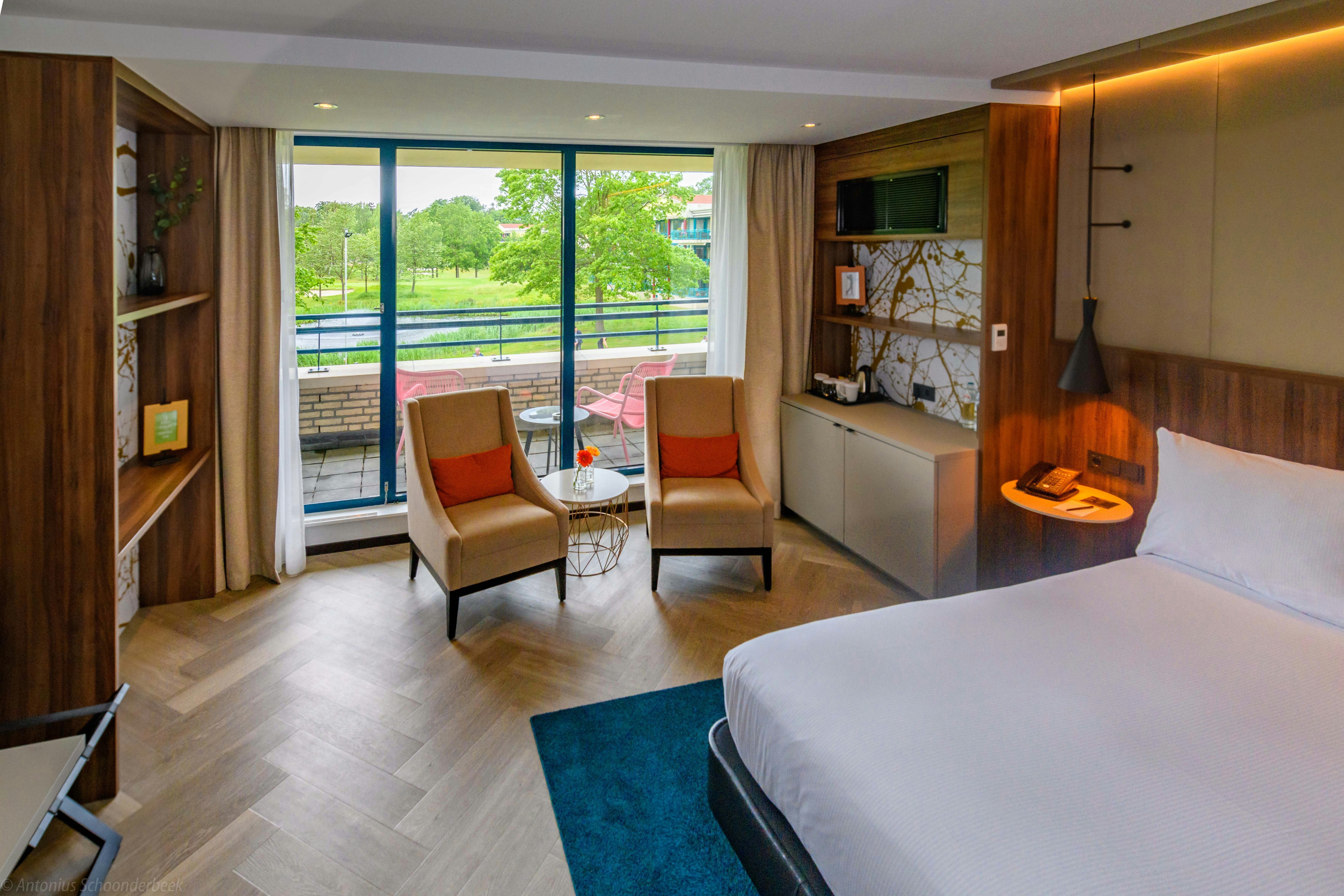 Deluxe, King Bed, Golf Course View