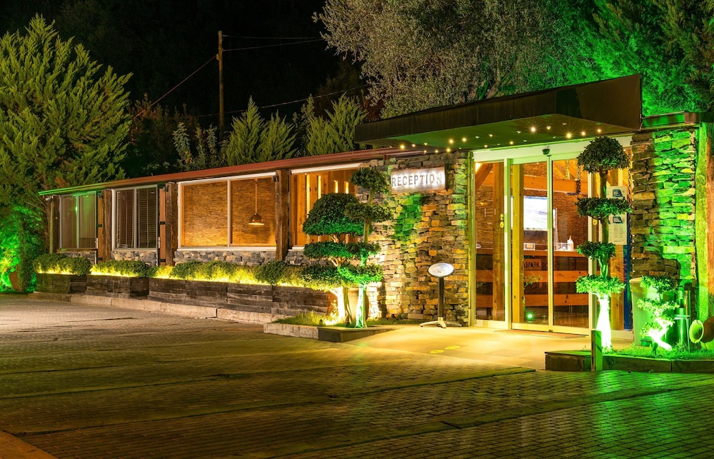 Manaspark Deluxe Hotel in FETHIYE