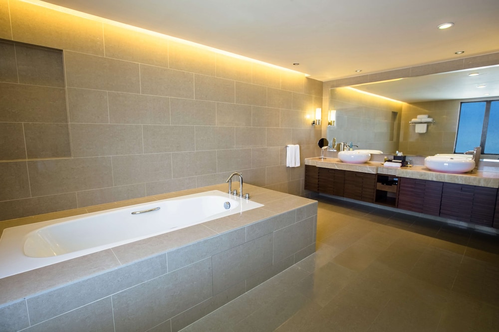 Hyatt Regency Kinabalu 6/59