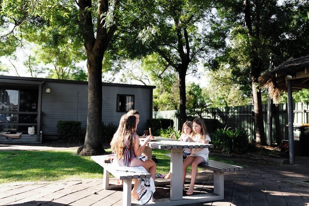 Adelaide Caravan Park 63/67