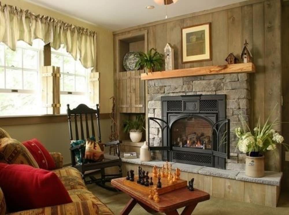 Deerhill Inn 60/77