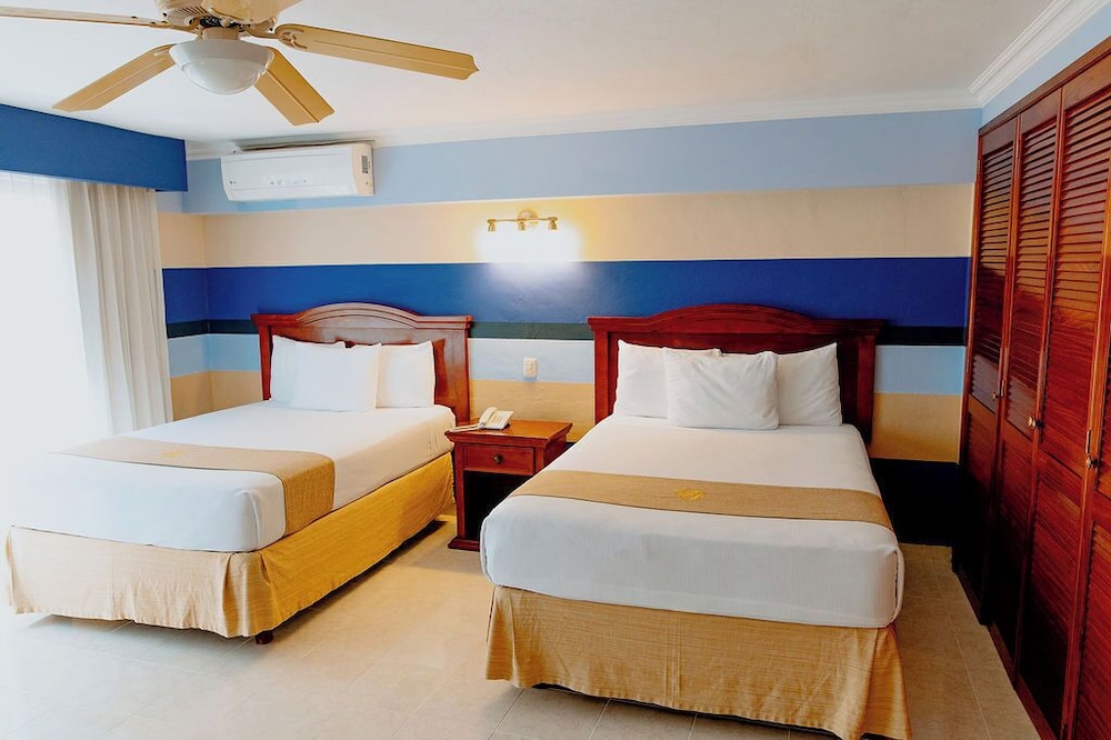 Hotel Plaza Colonial 24/62