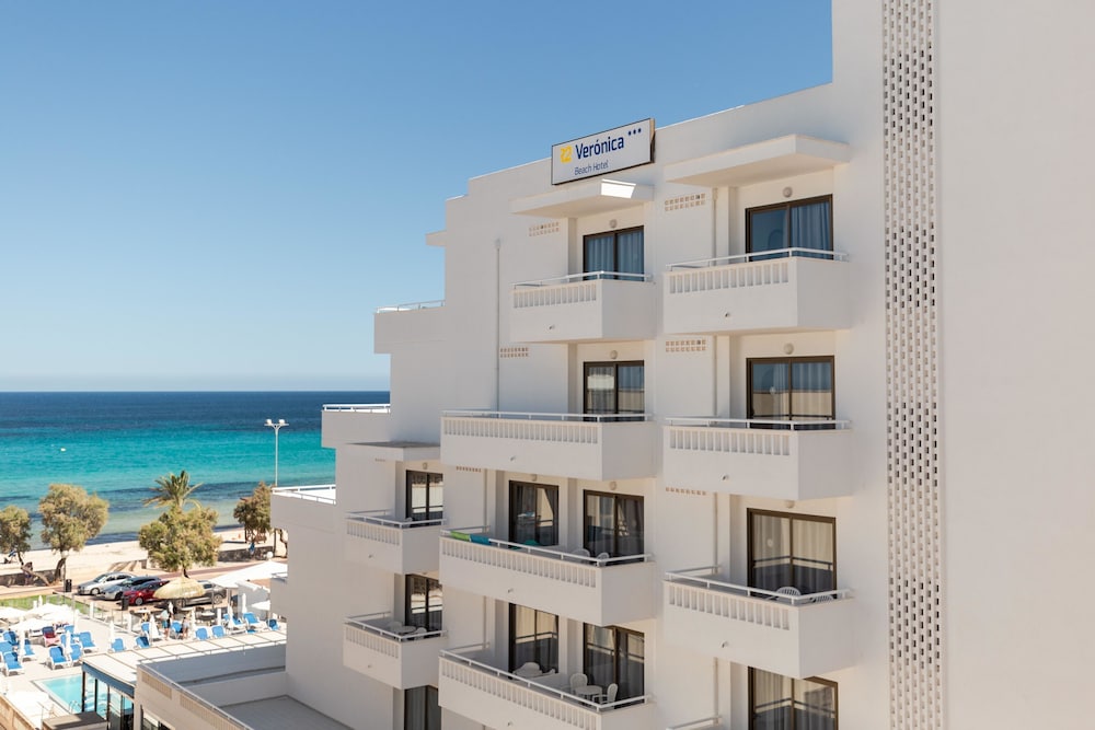 R2 Veronica Beach Hotel 2/48