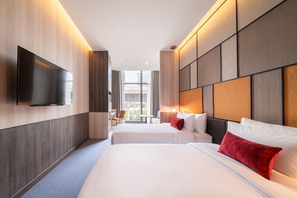 Ramada Plaza by Wyndham Bangkok Sukhumvit 48 11/50