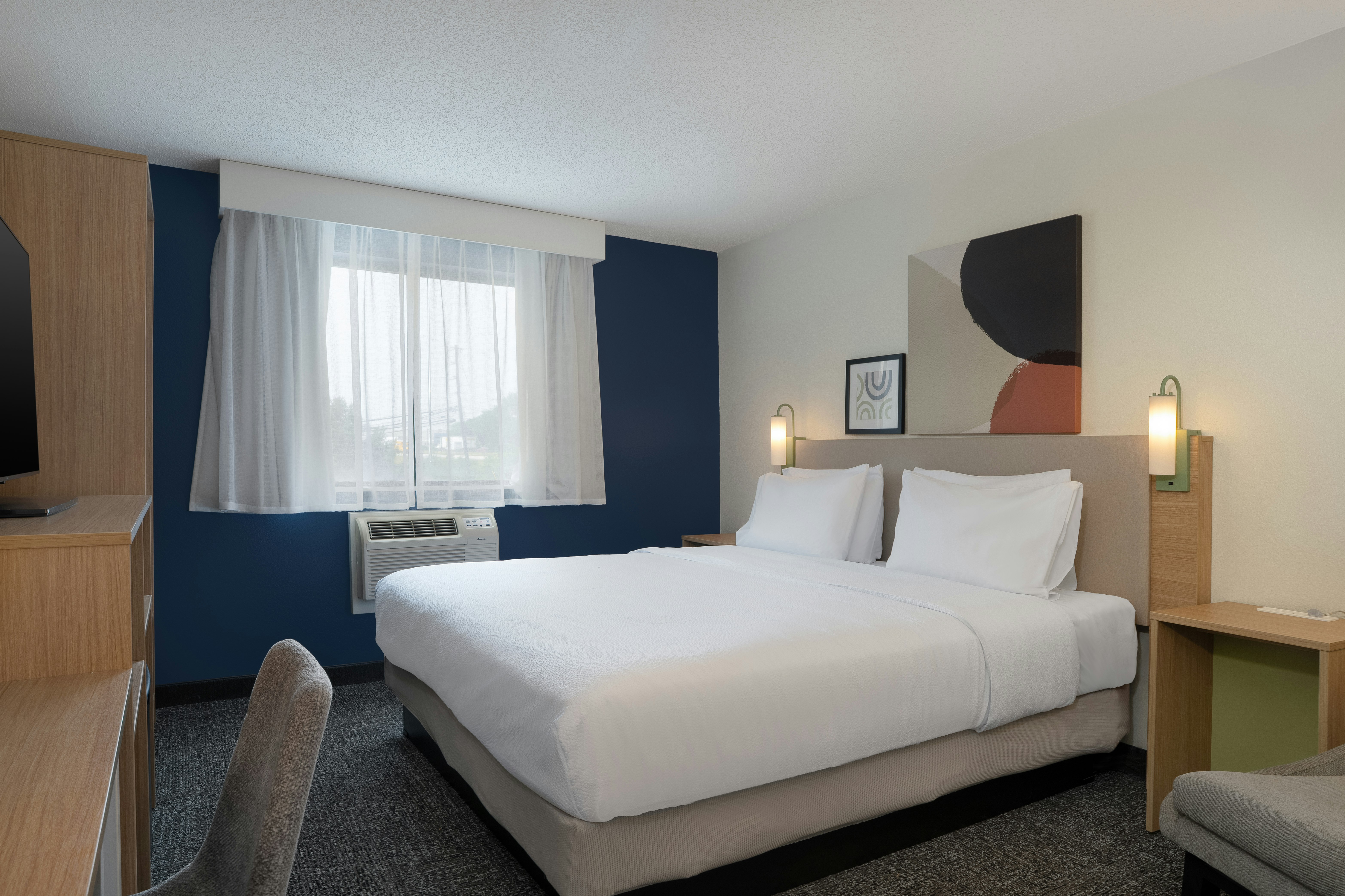 ROOM, KING BED, ACCESSIBLE