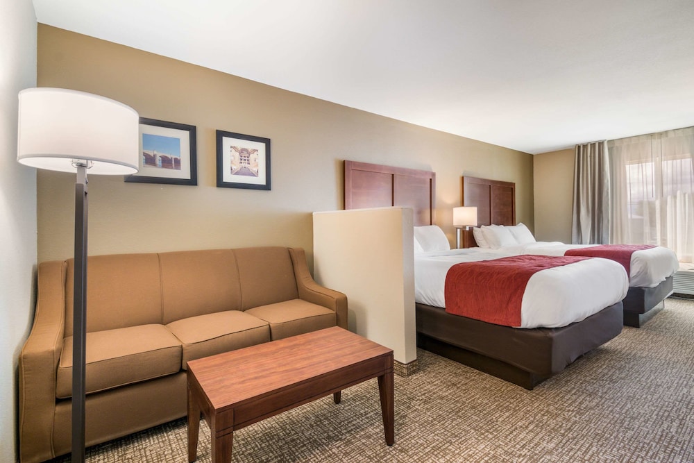 Comfort Inn Suites Harrisburg Hershey West 13/49