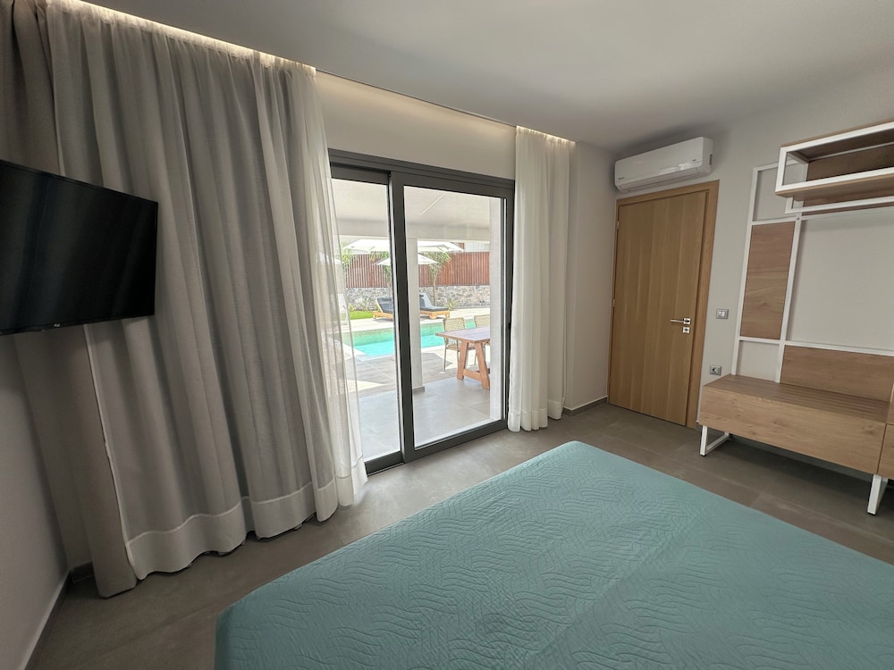 Evdokia Suites 32/58