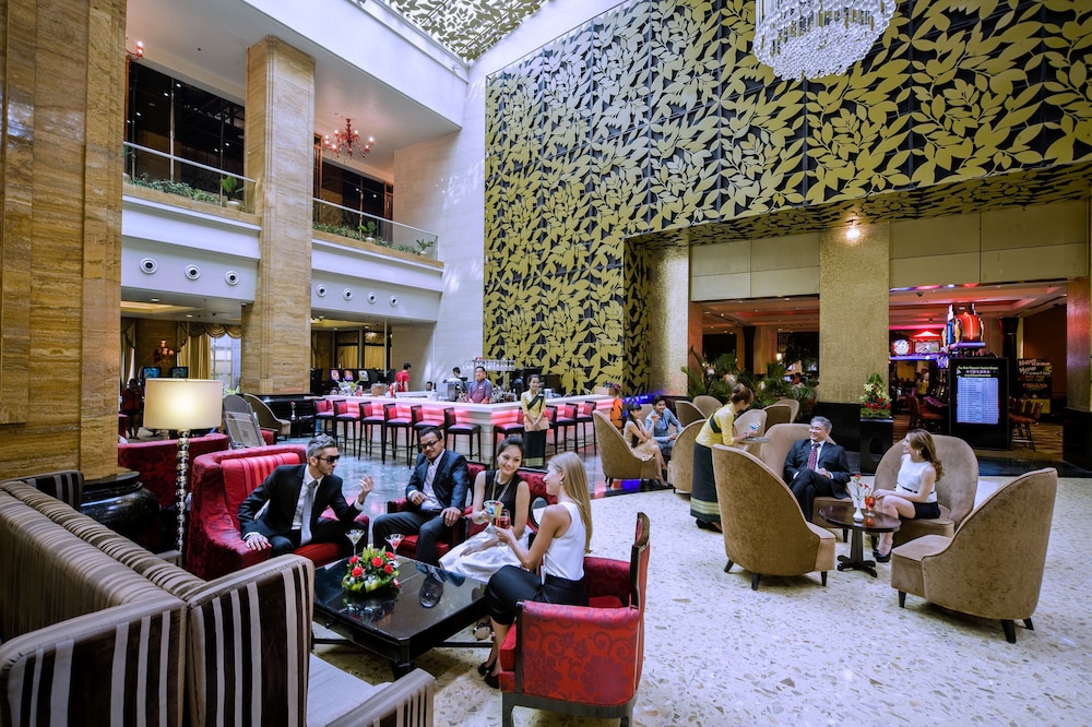 NagaWorld Hotel & Entertainment Complex 30/50