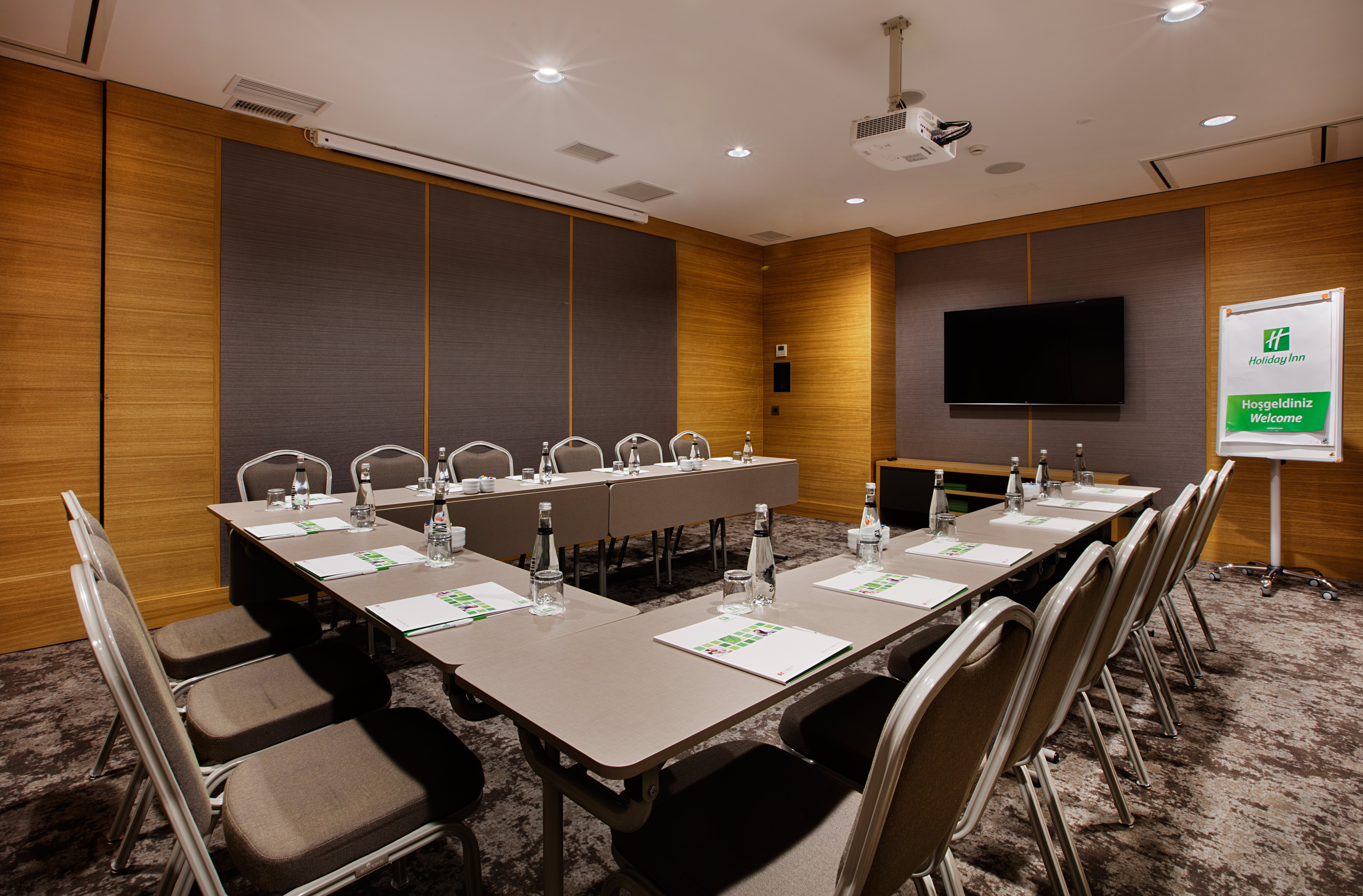HOLIDAY INN ISTANBUL - KADIKOY 73/78