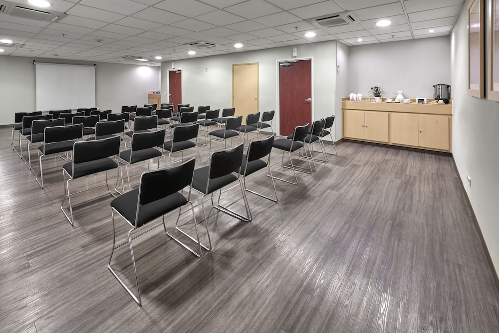 City Express Suites by Marriott Silao Aeropuerto 60/71