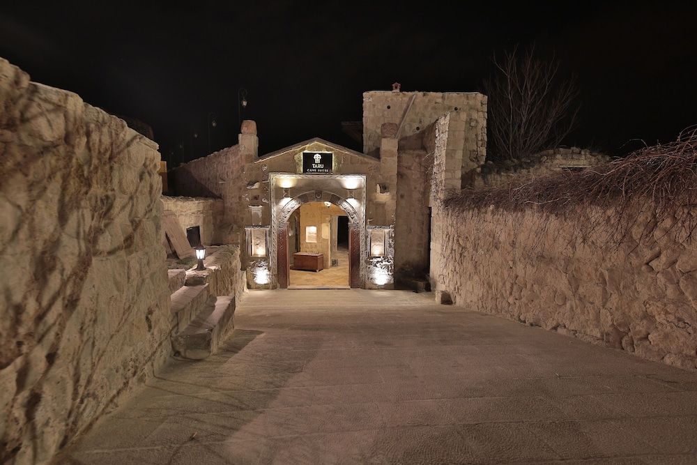Taru Cave Suites 41/50