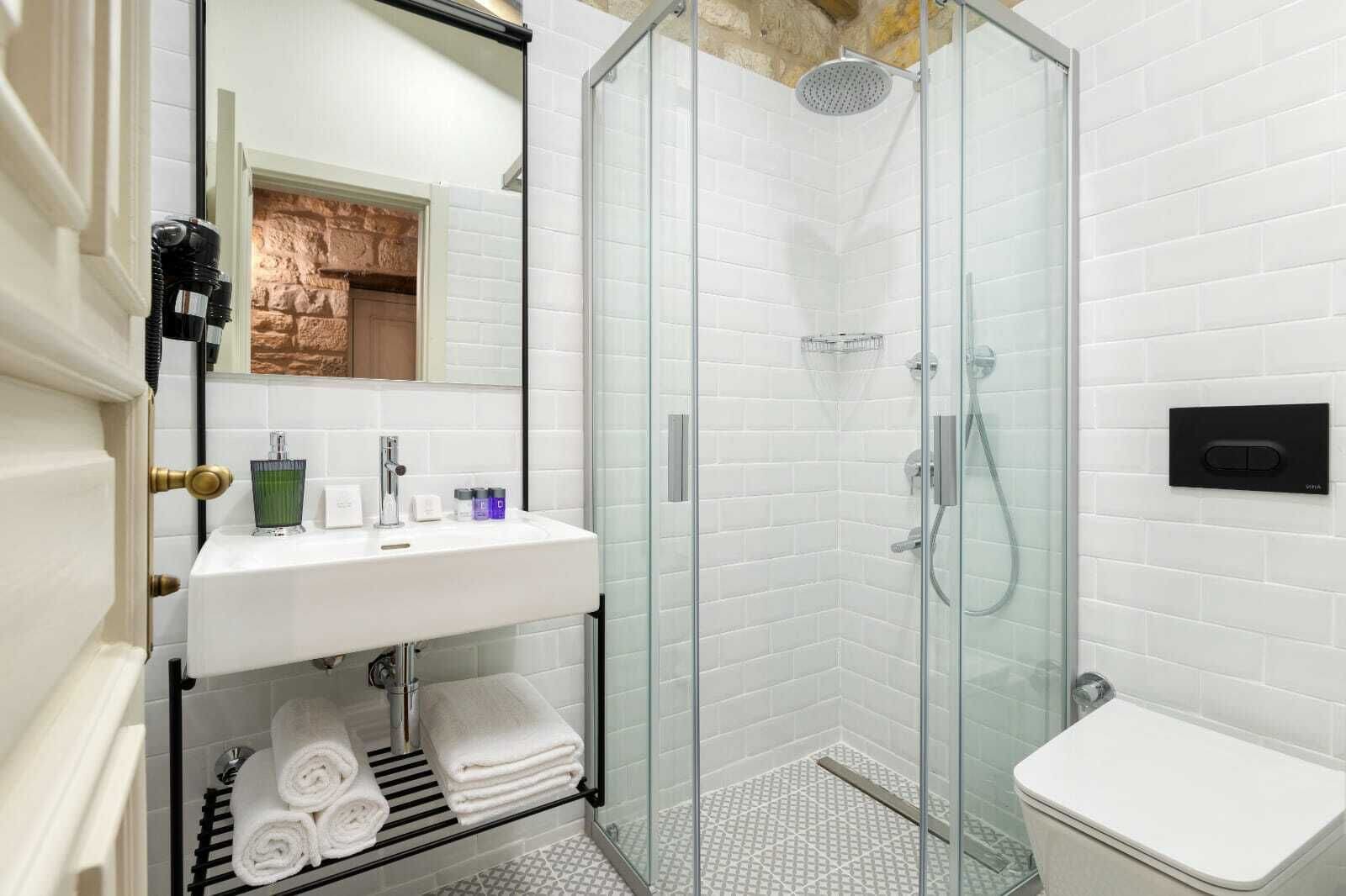 غرفة قياسية بسرير كوين بإطلالة على الفناء، Eflin Haus Butik Hotel 5/5