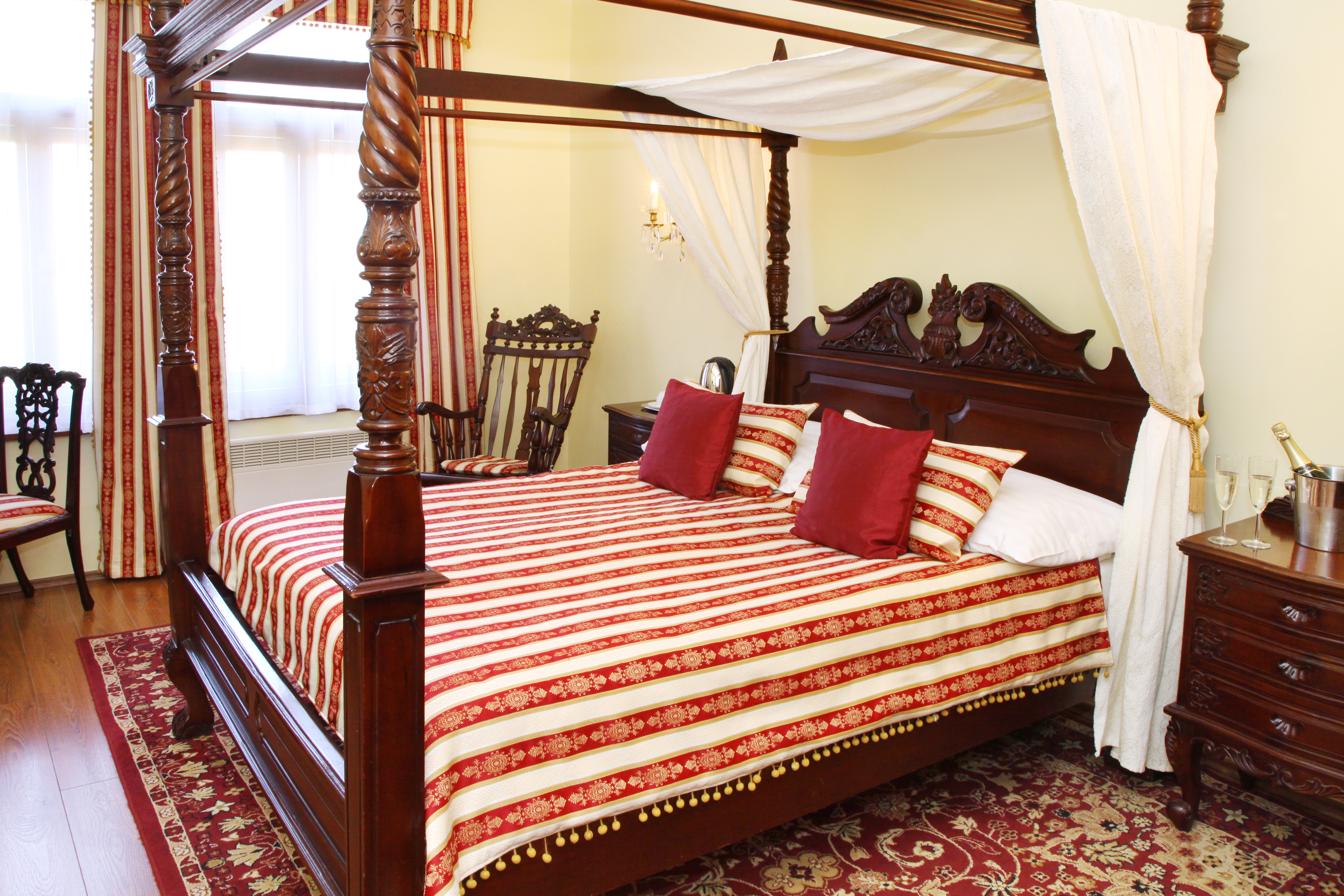 King Charles Boutique Residence 6/30