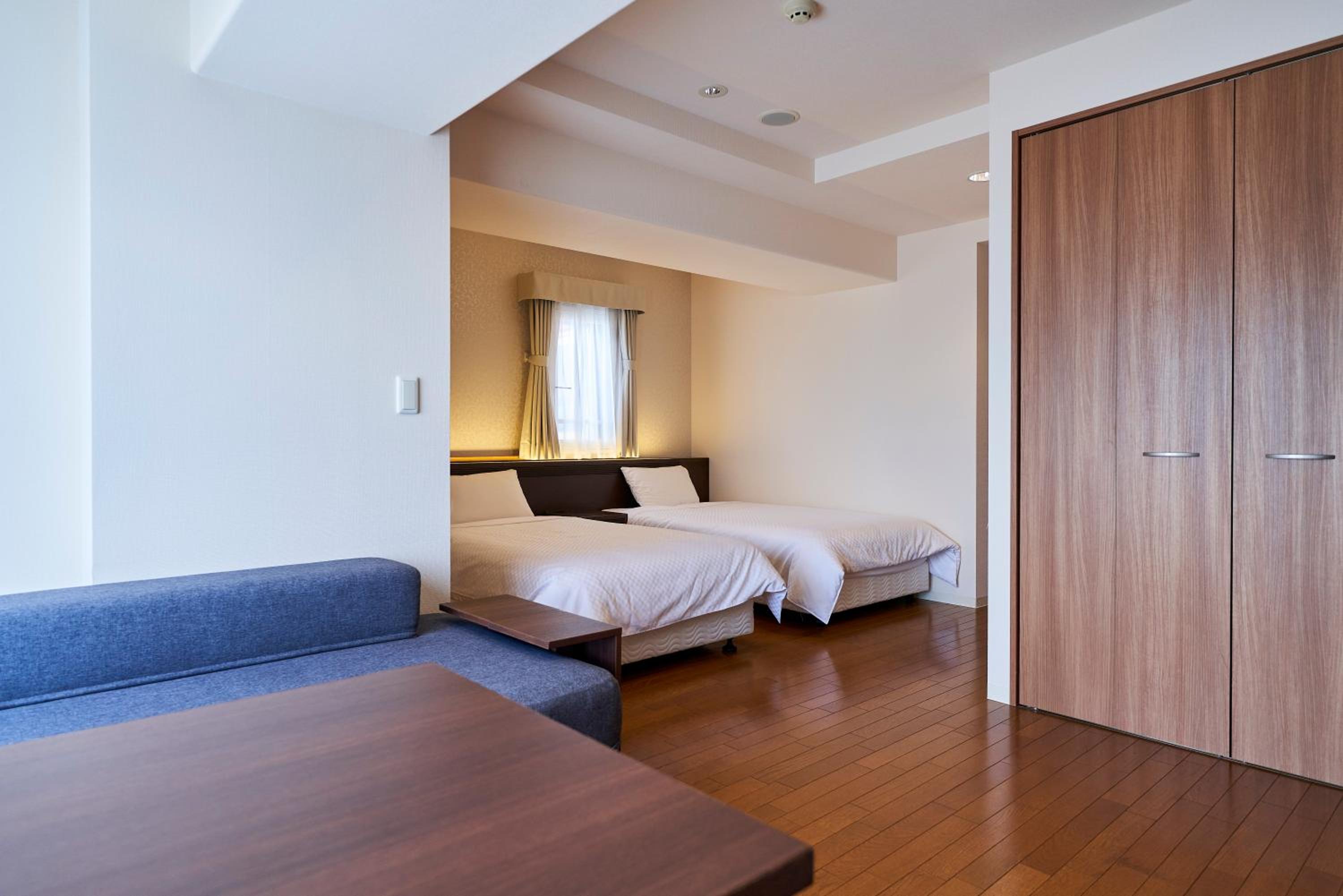 Superior, Twin Beds