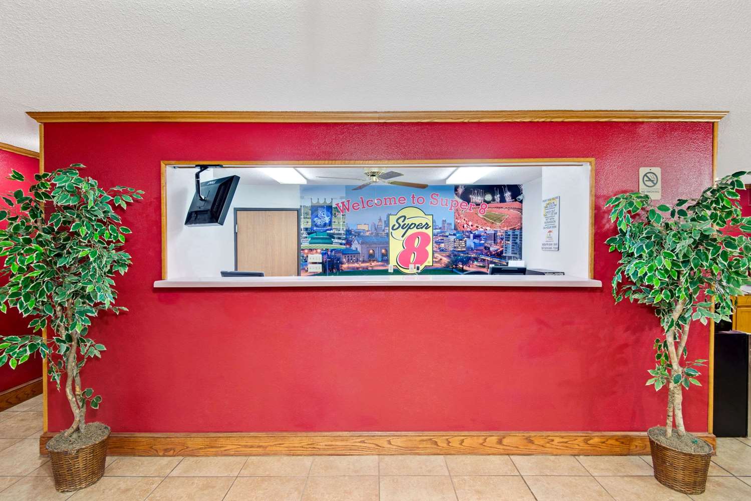 Super 8 By Wyndham Riverside/Kansas City 1/7