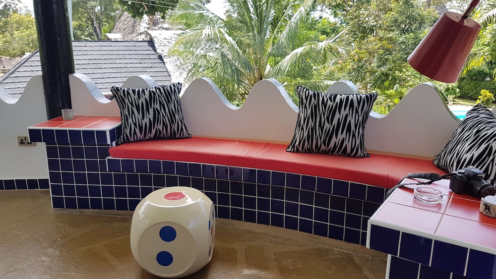 Madiba 2 Cottage 1/17