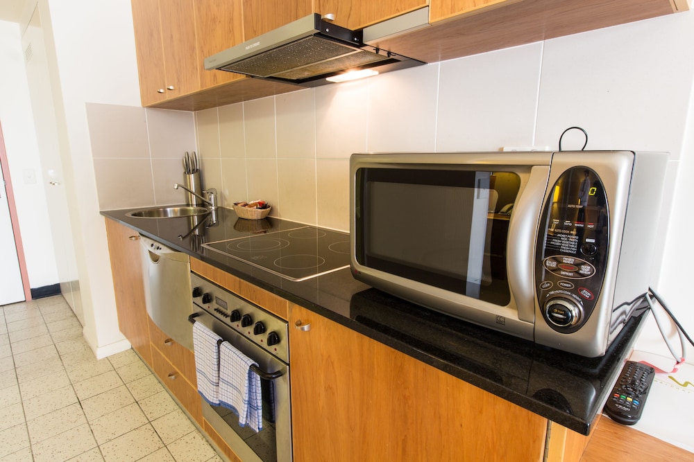 Nesuto Canberra Apartment Hotel 28/58