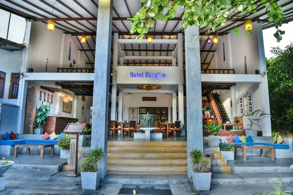 Vibrartion Hotel 3/50