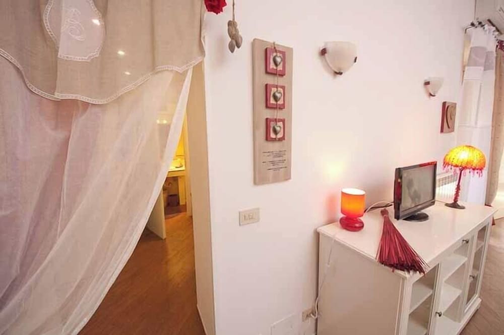 Comfortable Apartment Near the Vatican Free Wifi 4/16
