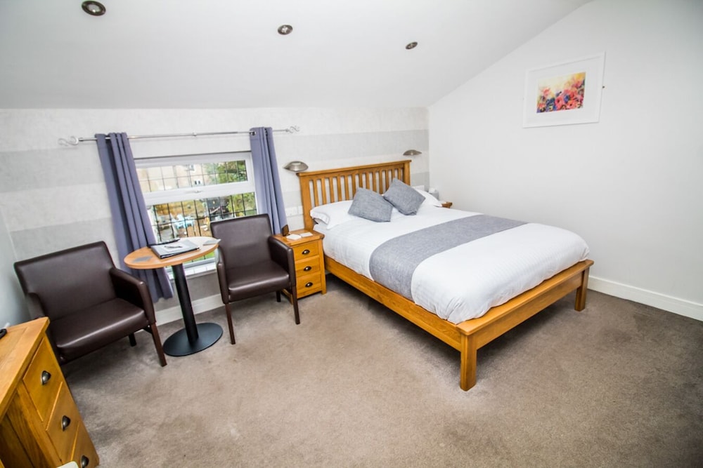 The Saxon Inn 5/50