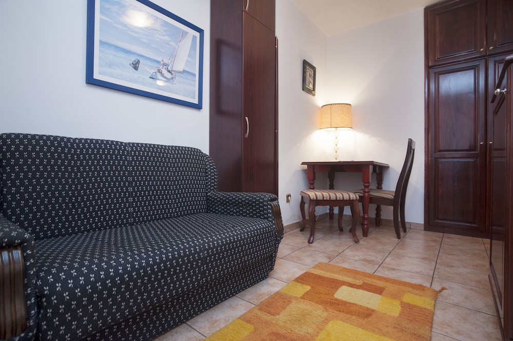 VILA LUX HOTEL 50/70