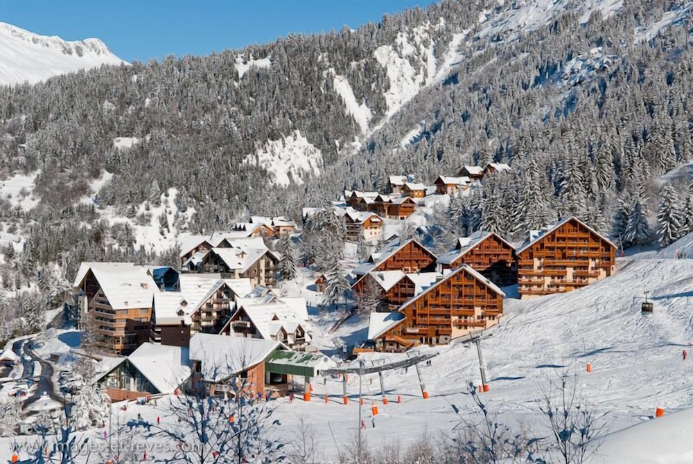 Chalet des Neiges - Oz en Oisans(Sat arr/dep only 45/50