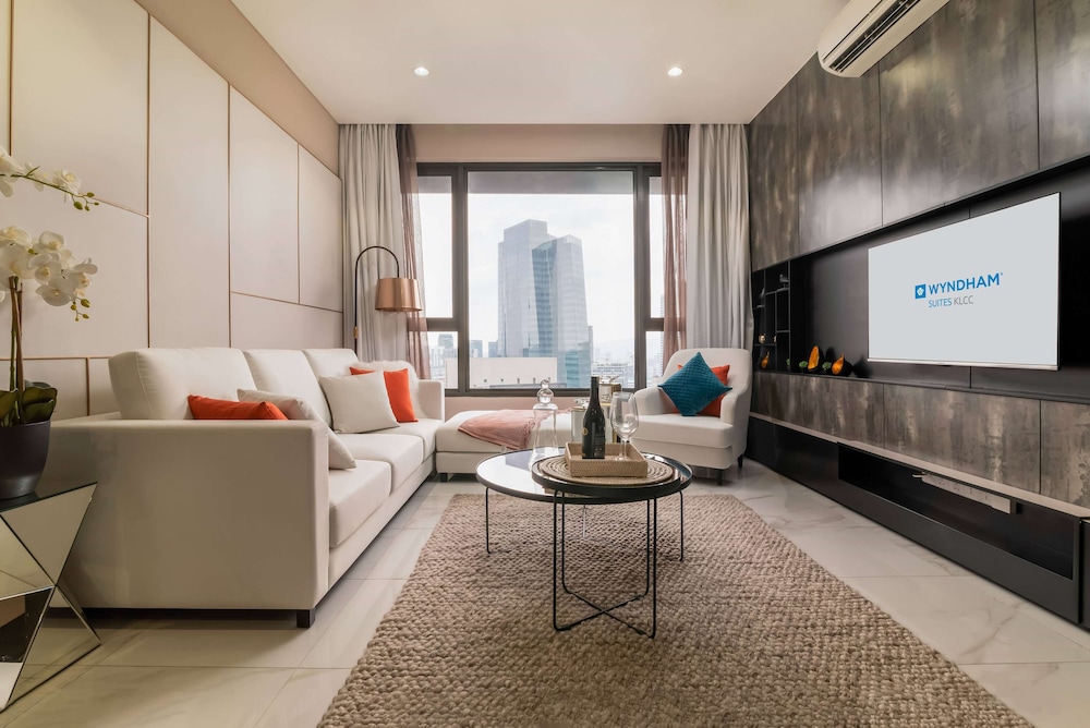 Wyndham Suites KLCC 23/47