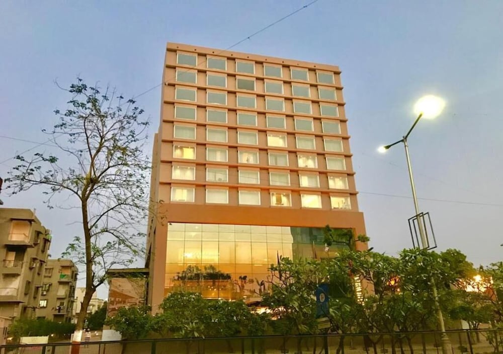 Welcomhotel by ITC Hotels, Ashram Road, Ahmedabad 7/71
