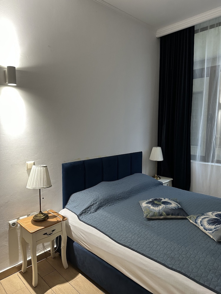Art Hotel 11/50