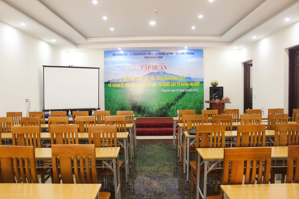 Hoa Bình Hotel 32/39
