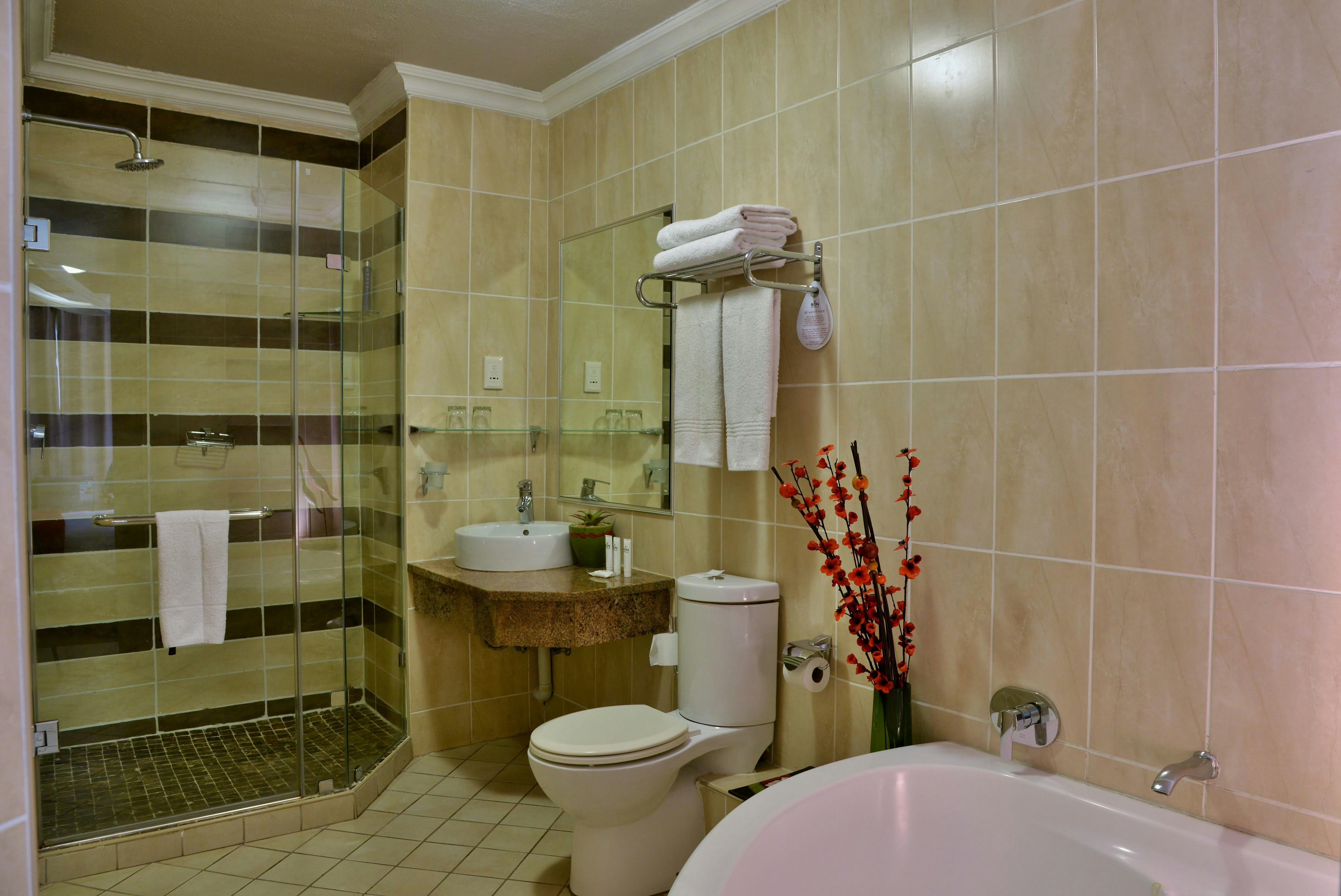 Bon Hotel Empangeni 76/79