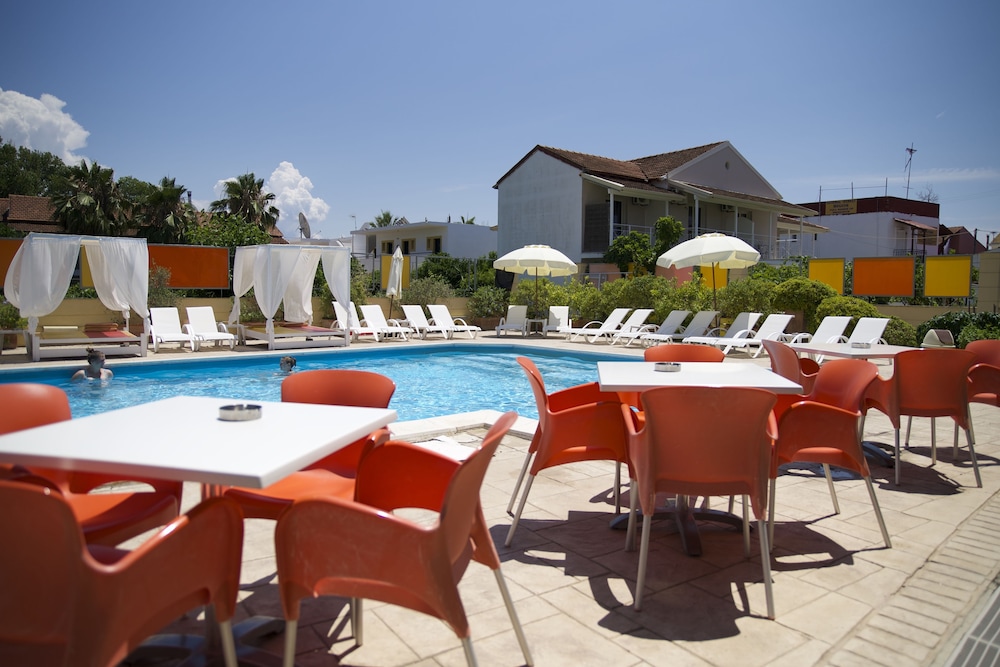 Kavos Central Gardens 38/42