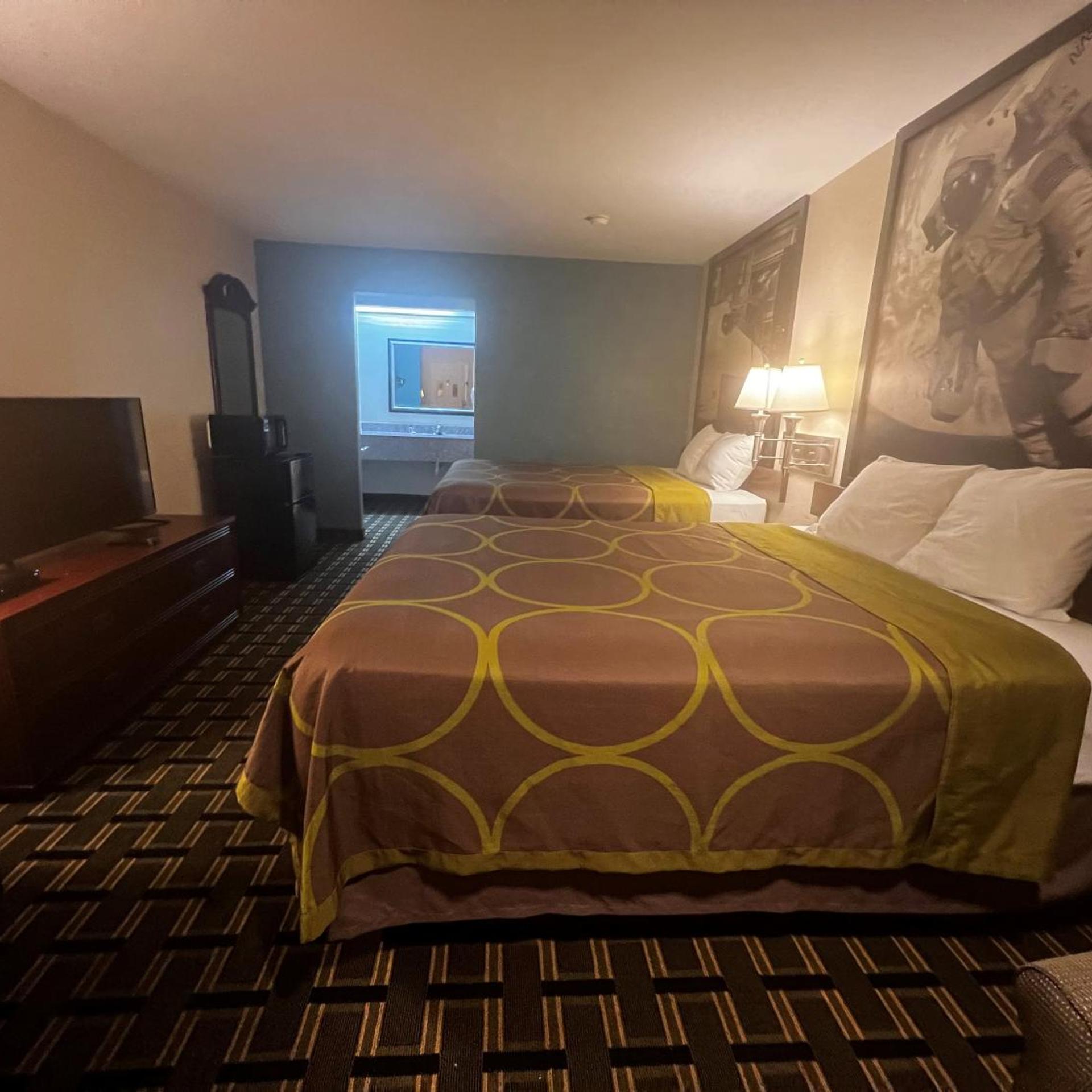 Hotel Baytown/I-10 18/56