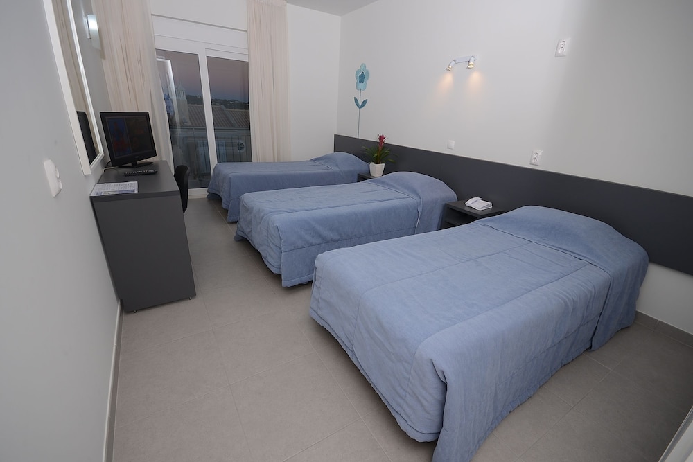 Room, Triple, 3 Beds