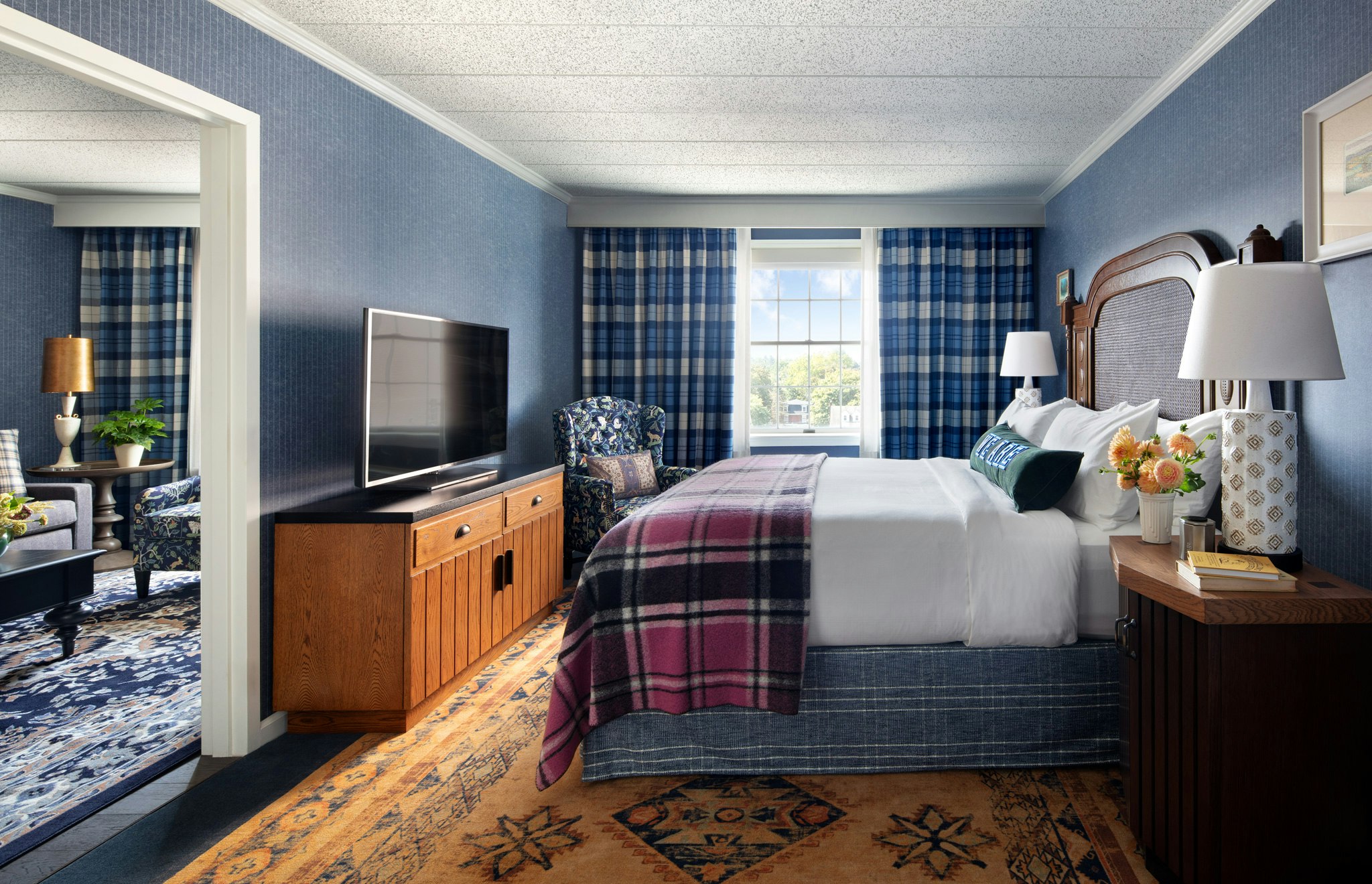 Graduate by Hilton State College 22/50