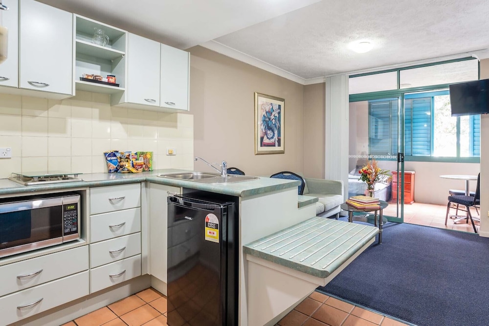 Aaa Airport Albion Manor Apartments and Motel 25/34