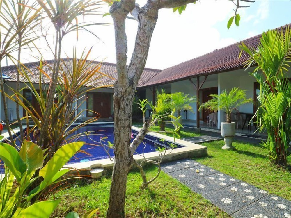Pererenan Nengah Guesthouse 52/72