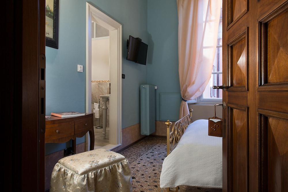 Salotto Delle Arti 14/50