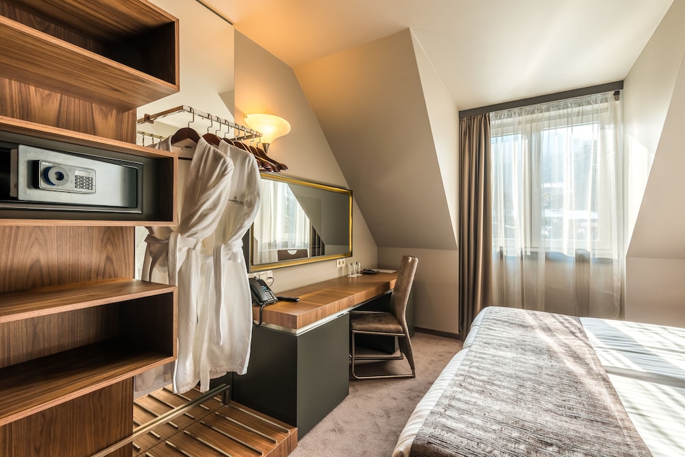 All Seasons Residence Hotel 21/68