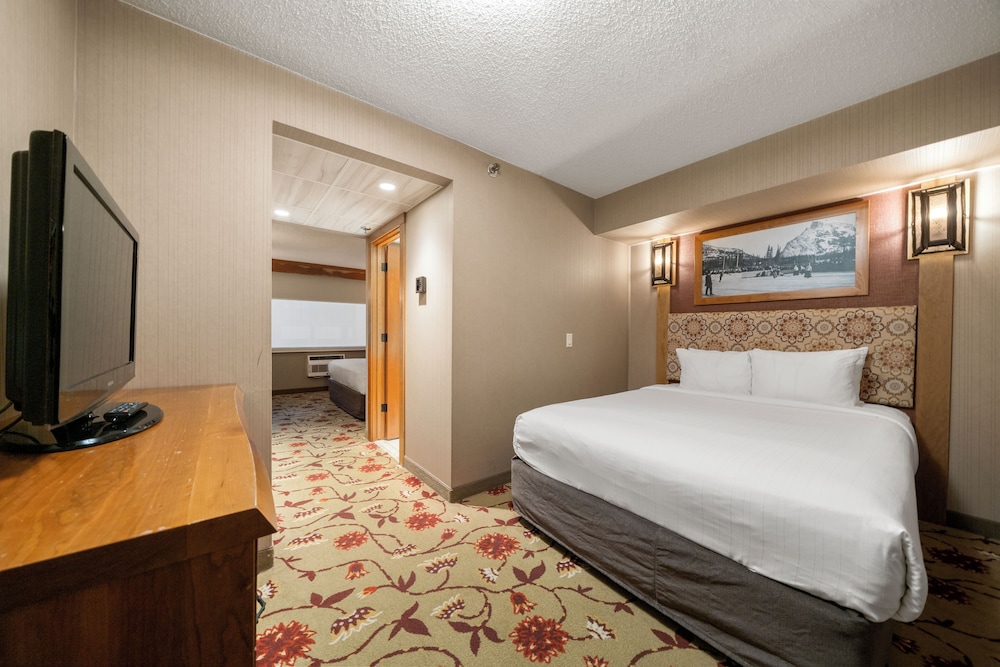 Split, Superior, King and Queen Bed