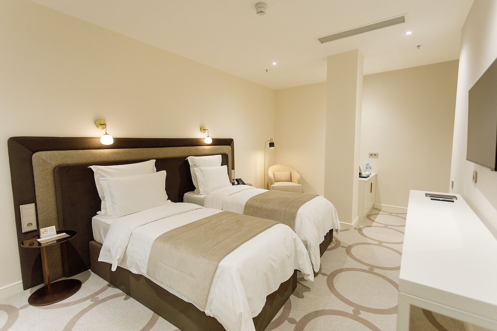 Economy, Twin Beds, No Window