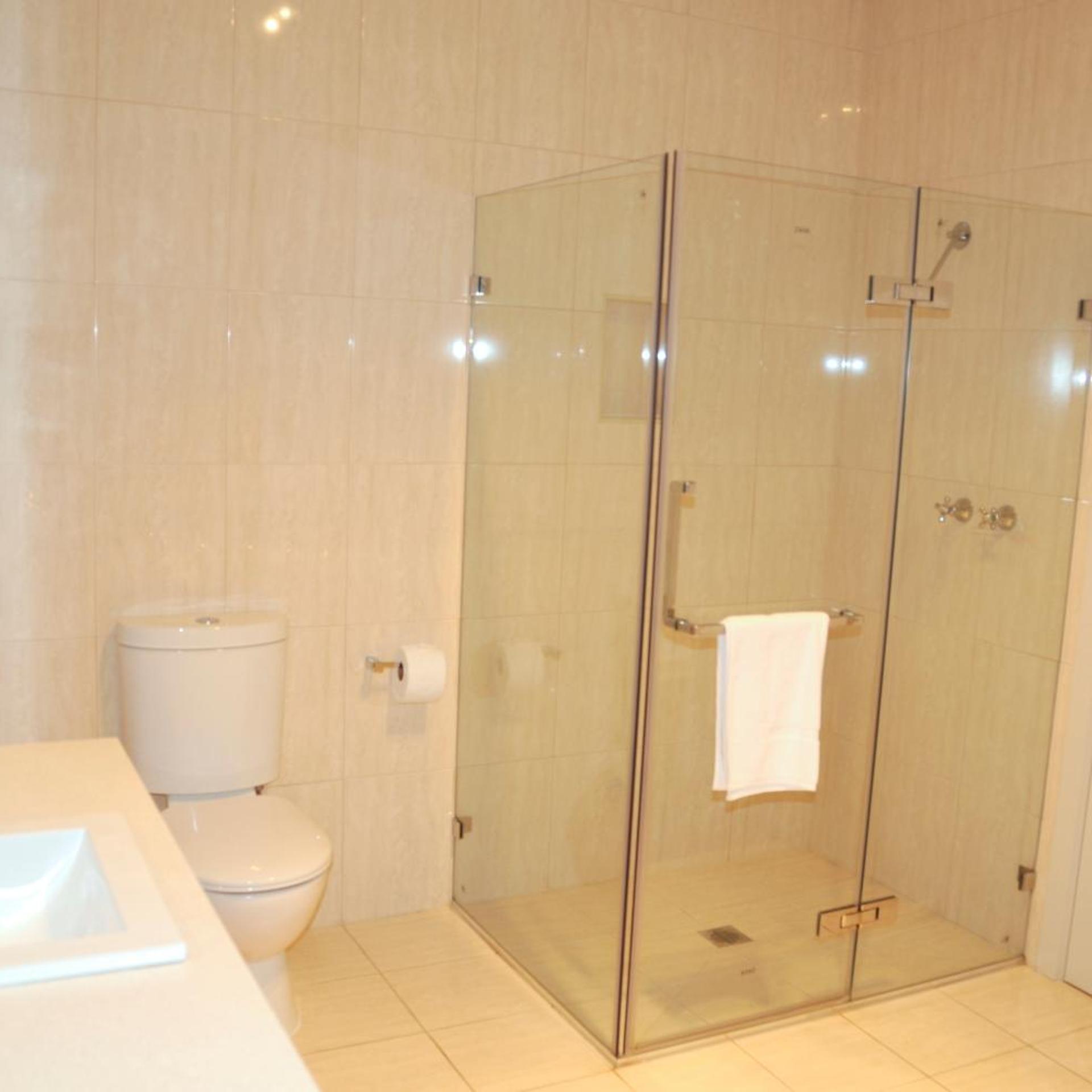 1 Bedroom, Suite, Quality Hotel Point Cook 5/8