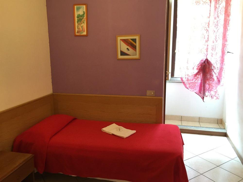 Hotel Adelchi 17/35