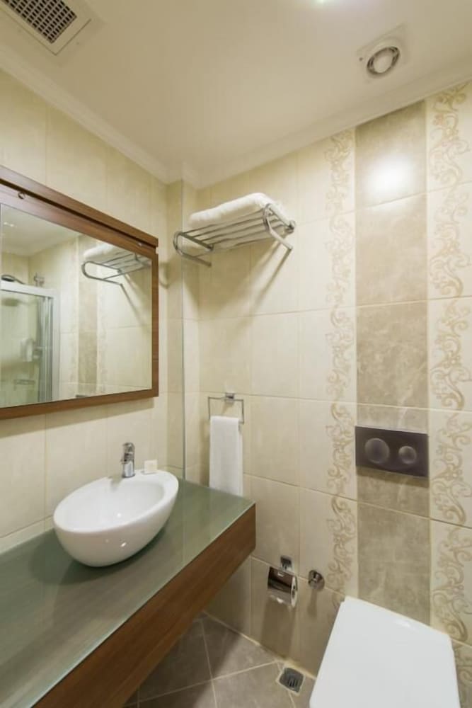 Cesmeli Kosk Hotel Silivri 47/50